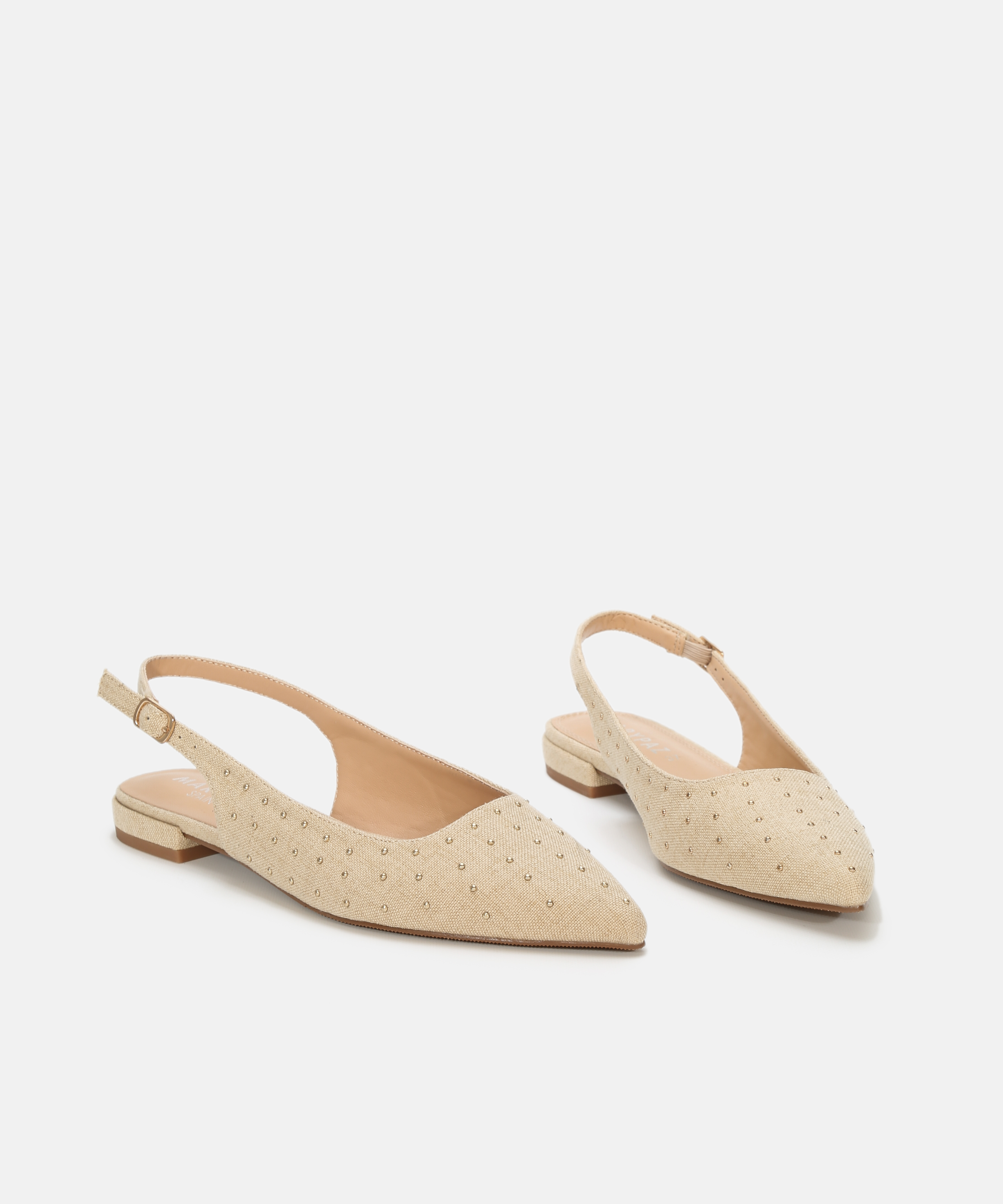 Sapato destalonado com tachas image number null